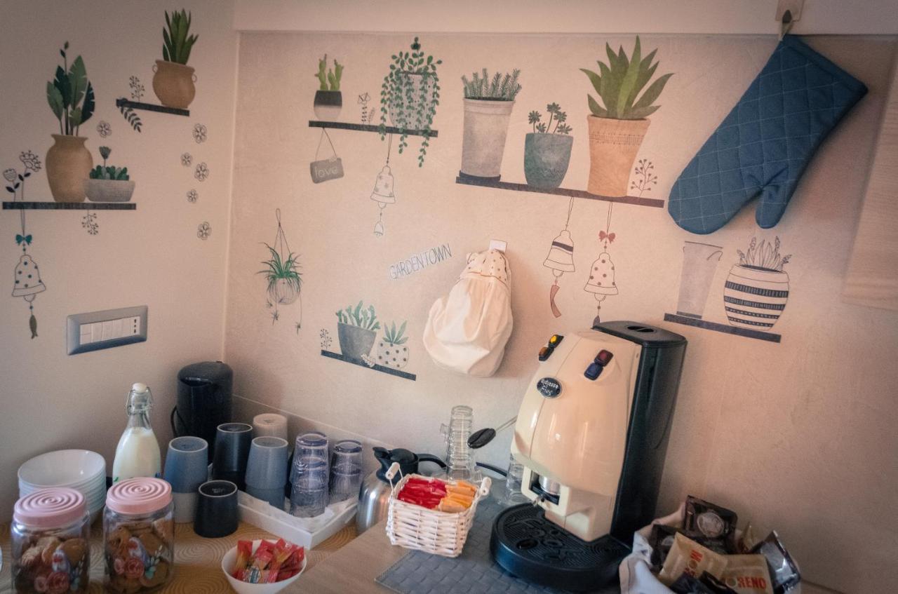 Raro'S Home Bed & Breakfast Pompei Luaran gambar